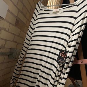 Nanamacs Black and White Striped T-Shirt Dress